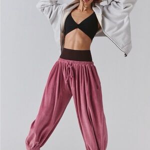 Free People “Momentum” velour pants, S, NWT